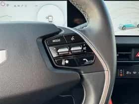 Kia EV6 (2024) thumbnail 17