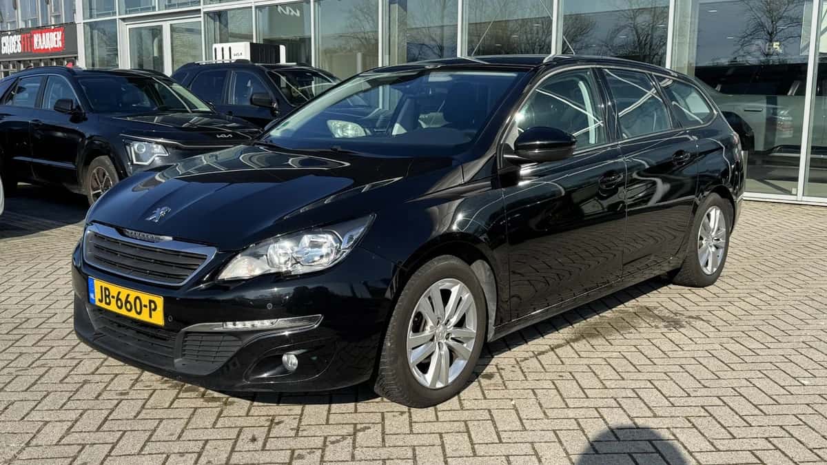 Peugeot 308 (2015) — foto 1