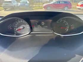 Peugeot 308 (2015) thumbnail 13