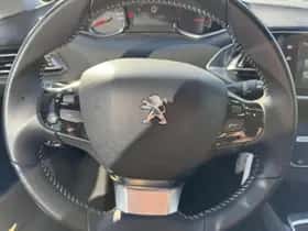 Peugeot 308 (2015) thumbnail 16