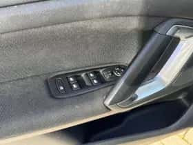 Peugeot 308 (2015) thumbnail 23