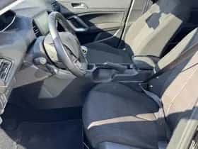 Peugeot 308 (2015) thumbnail 24