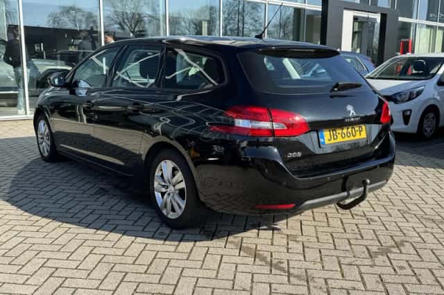 Peugeot 308 (2015) thumbnail 6