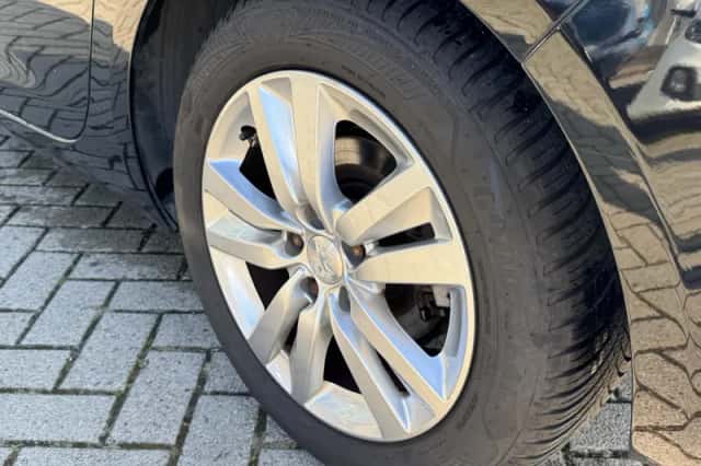 Peugeot 308 (2015) thumbnail 8