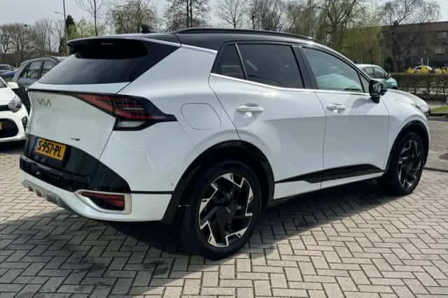 Kia Sportage (2023) thumbnail 4