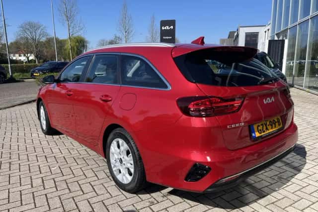 Kia Ceed Sportswagon (2025) thumbnail 2