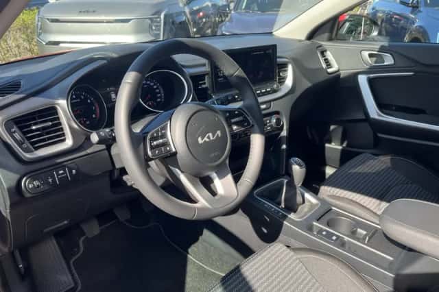 Kia Ceed Sportswagon (2025) thumbnail 12