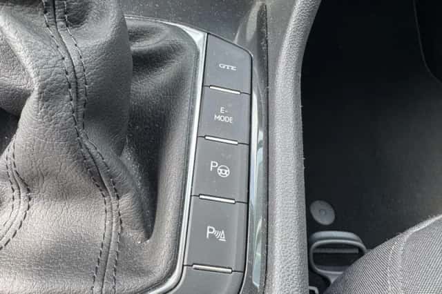 Volkswagen Tiguan (2021) thumbnail 13