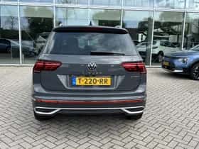 Volkswagen Tiguan (2021) thumbnail 3