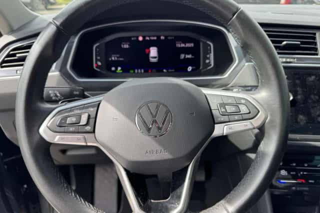 Volkswagen Tiguan (2021) thumbnail 21