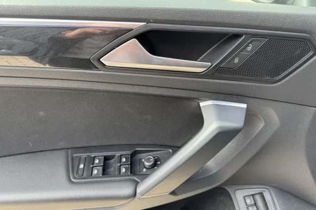 Volkswagen Tiguan (2021) thumbnail 23