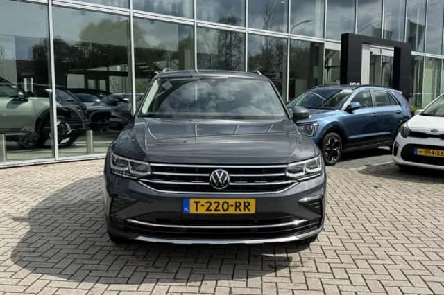 Volkswagen Tiguan (2021) thumbnail 4