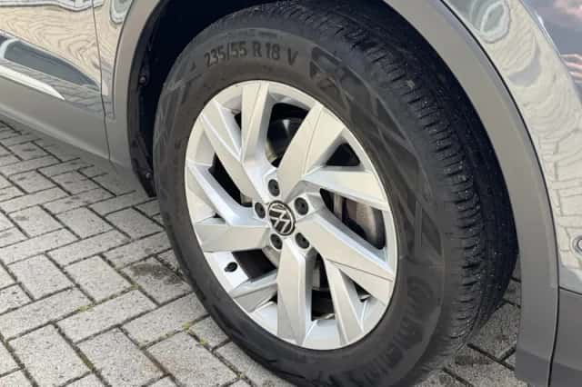 Volkswagen Tiguan (2021) thumbnail 7