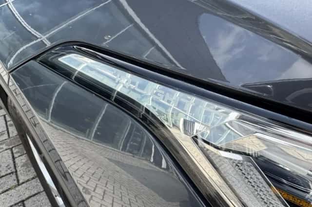 Volkswagen Tiguan (2021) thumbnail 9