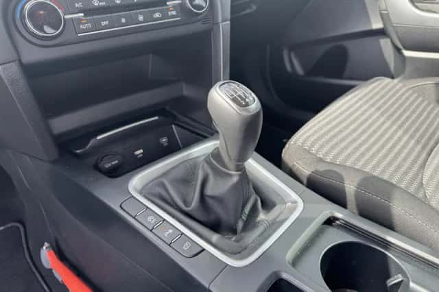 Kia Ceed Sportswagon (2023) thumbnail 15