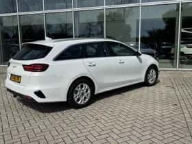 Kia Ceed Sportswagon (2023) thumbnail 4