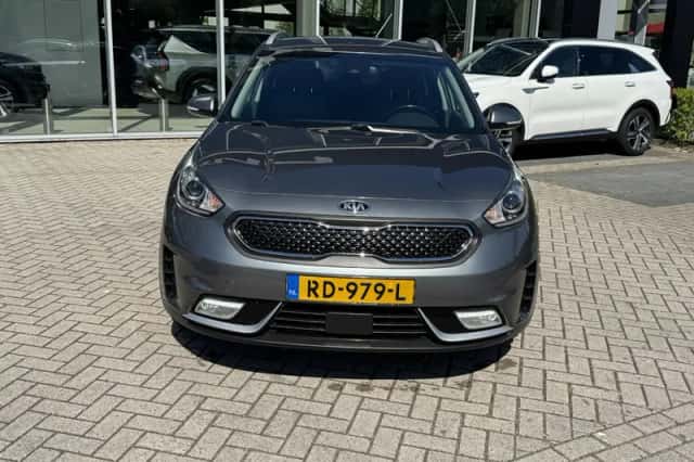 Kia Niro (2017) thumbnail 2