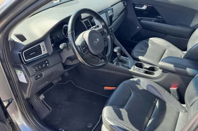 Kia Niro (2017) thumbnail 12