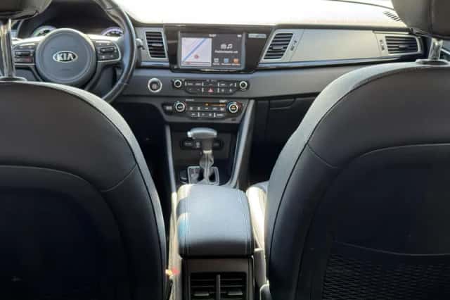 Kia Niro (2017) thumbnail 13