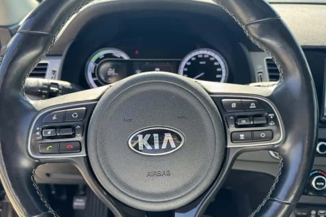 Kia Niro (2017) thumbnail 15