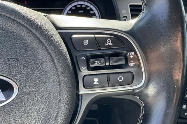 Kia Niro (2017) thumbnail 19
