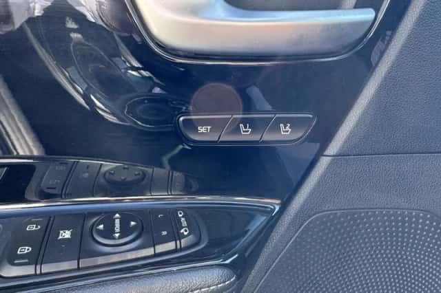 Kia Niro (2017) thumbnail 21