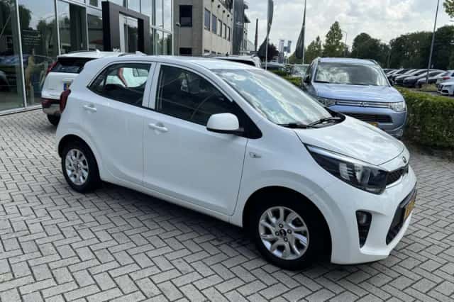 Kia Picanto (2020) thumbnail 3