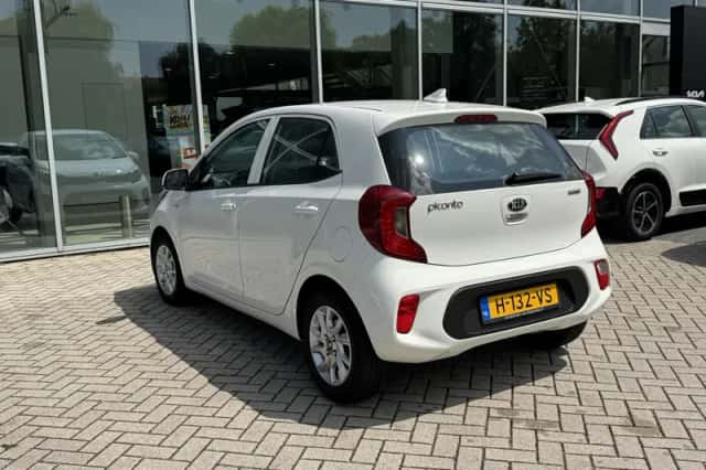 Kia Picanto (2020) thumbnail 4