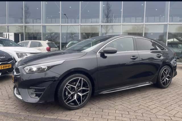 Kia Proceed (2025) thumbnail 1
