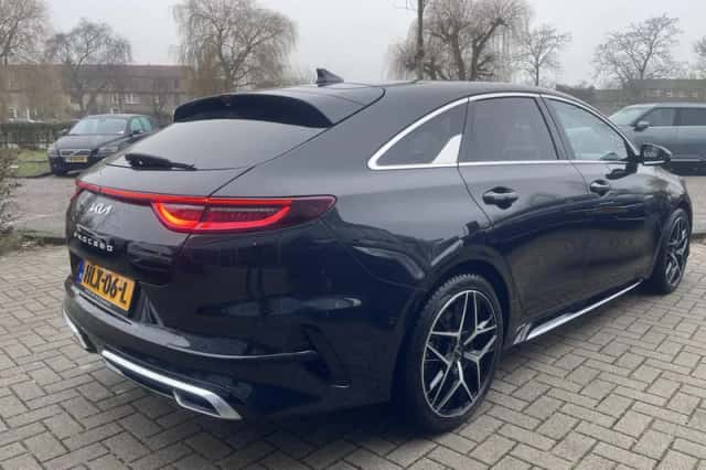 Kia Proceed (2025) thumbnail 3