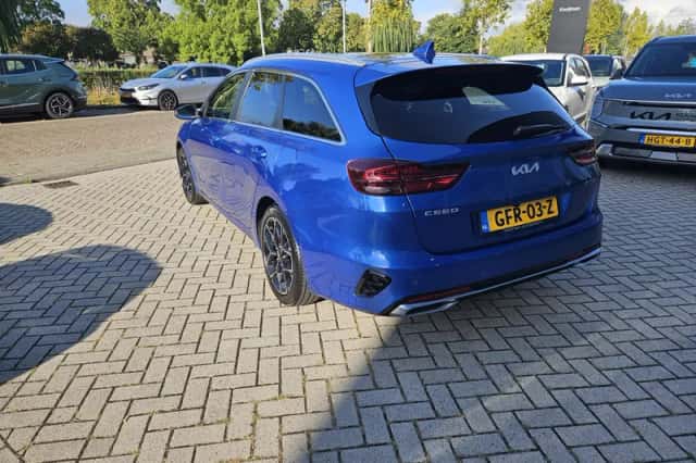 Kia Ceed Sportswagon (2024) thumbnail 4