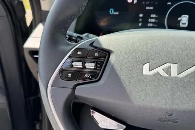 Kia EV6 (2024) thumbnail 15