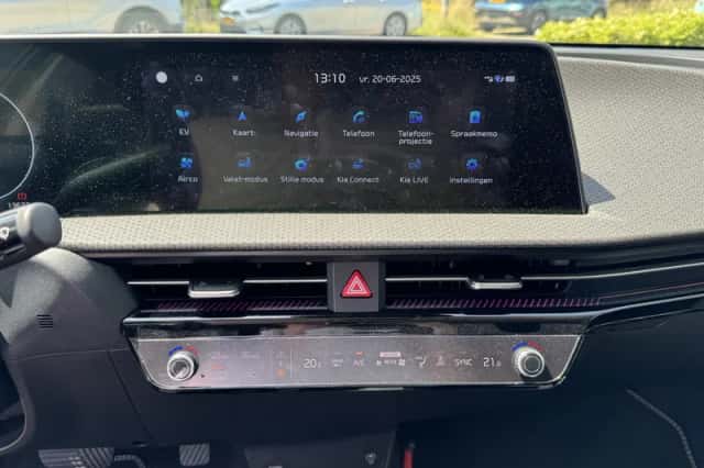 Kia EV6 (2024) thumbnail 16