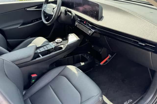 Kia EV6 (2024) thumbnail 24