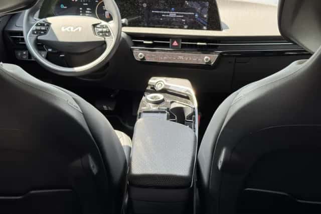 Kia EV6 (2024) thumbnail 28