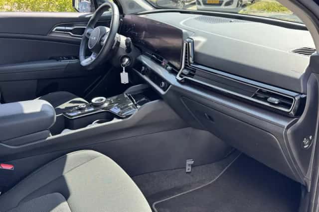 Kia Sportage (2024) thumbnail 8