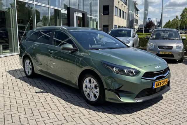 Kia Ceed Sportswagon (2024) thumbnail 3