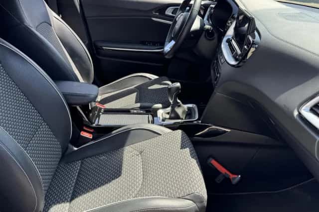 Kia Ceed Sportswagon (2024) thumbnail 23