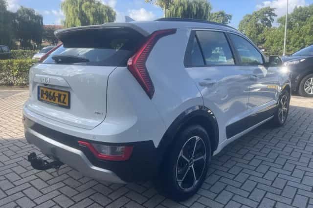 Kia Niro (2022) thumbnail 3