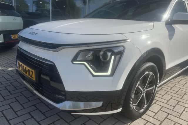 Kia Niro (2022) thumbnail 5