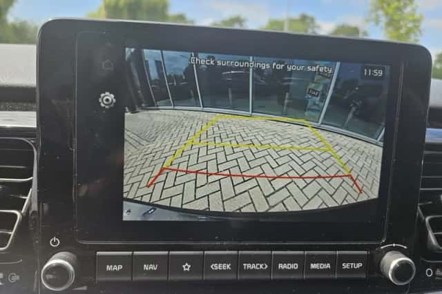 Kia Stonic (2024) thumbnail 11
