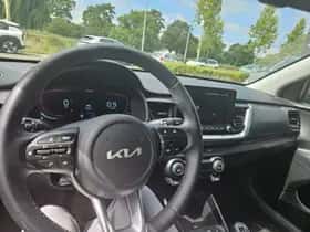 Kia Stonic (2024) thumbnail 7
