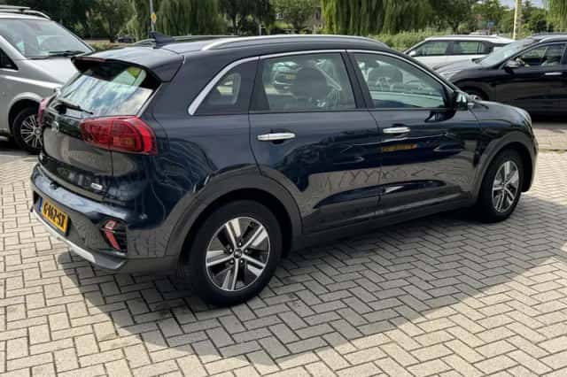 Kia Niro (2019) thumbnail 2