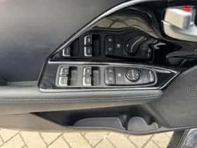 Kia Niro (2019) thumbnail 18