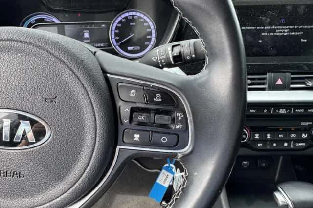 Kia Niro (2019) thumbnail 23