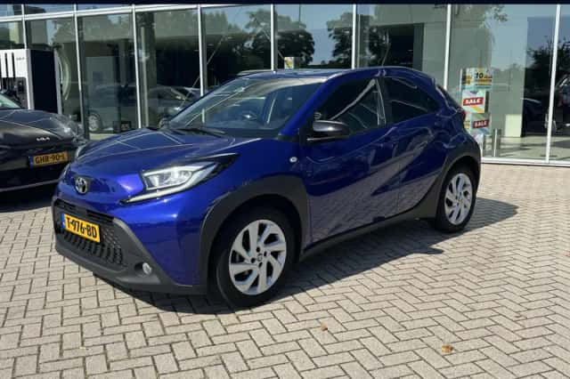 Toyota Aygo (2023) thumbnail 1