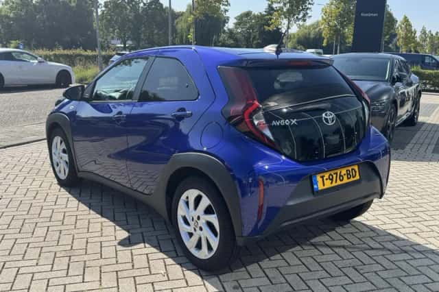 Toyota Aygo (2023) thumbnail 2