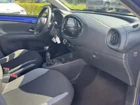 Toyota Aygo (2023) thumbnail 6