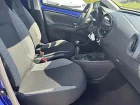 Toyota Aygo (2023) thumbnail 7