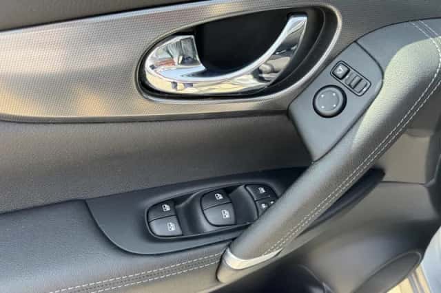 Nissan Qashqai (2019) thumbnail 14